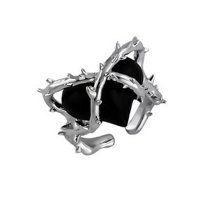 Videmus Omnia Black Heart Ring